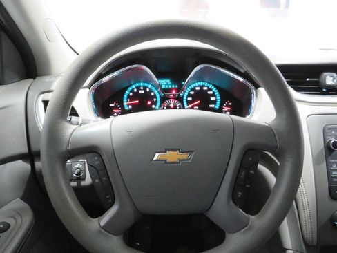 Used 2014 Chevrolet Traverse LS image 16