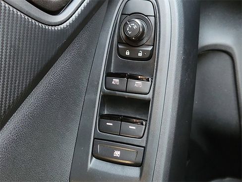 Used 2024 Subaru Crosstrek 2.0i image 19