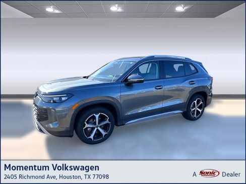 New 2026 Volkswagen Tiguan SE FWD image 1