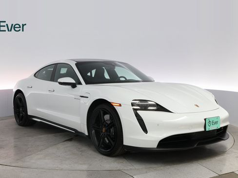 Used 2021 Porsche Taycan 4S image 4