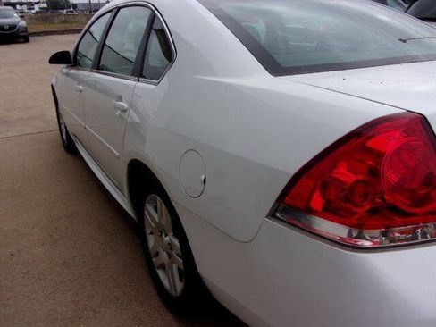 Used 2016 Chevrolet Impala LT FWD image 10