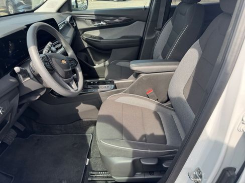 Used 2025 Chevrolet TrailBlazer LT image 24