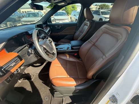 Used 2023 Lincoln Aviator Reserve w/ Equipment Group 201A AWD/4WD image 19