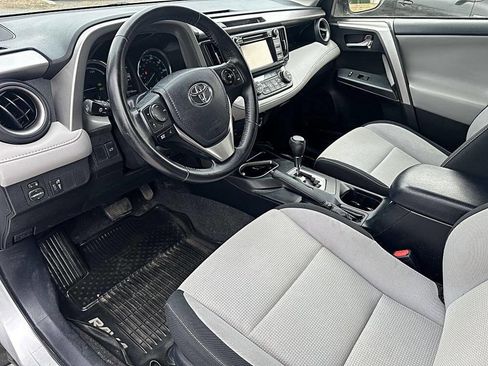 Used 2016 Toyota RAV4 XLE image 9