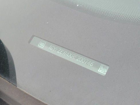Certified 2024 Cadillac XT4 Sport FWD image 11