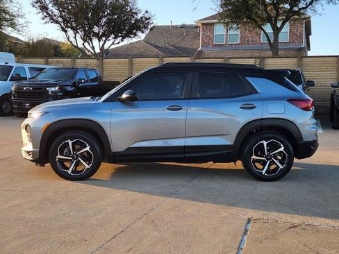 Used 2023 Chevrolet TrailBlazer RS w/ Sun and Liftgate Package image 11