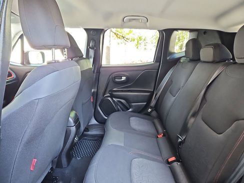 Used 2023 Jeep Renegade Trailhawk AWD/4WD image 26