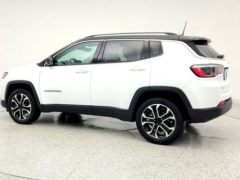 Used 2022 Jeep Compass Limited image 7