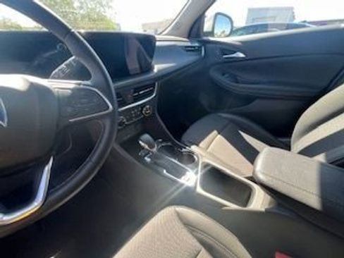 Used 2025 Buick Encore GX Preferred image 16