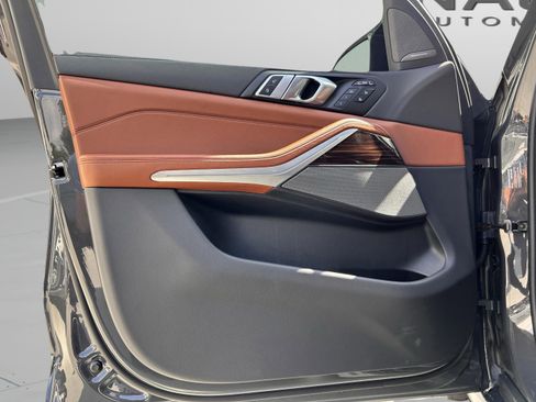 Used 2026 BMW X7 M60i image 21