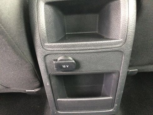 Used 2015 Volkswagen Jetta SE FWD image 19