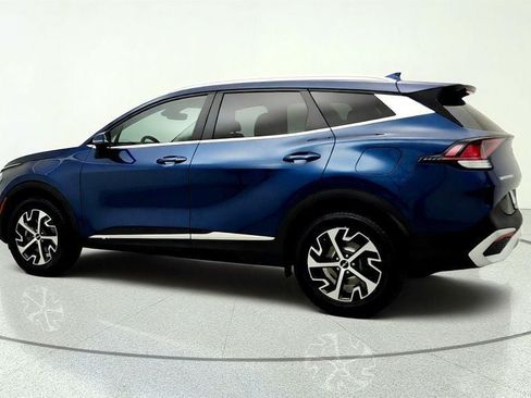 Used 2023 Kia Sportage EX AWD/4WD image 7