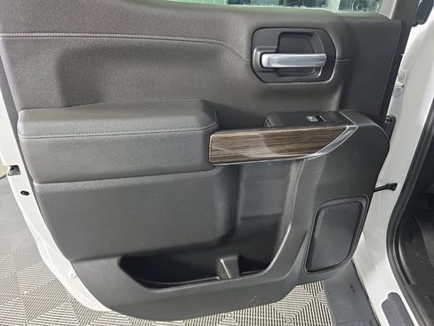 Used 2019 Chevrolet Silverado 1500 RST image 27