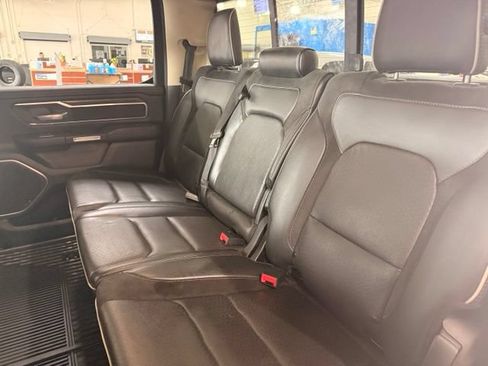 Used 2019 RAM 1500 Laramie AWD/4WD image 17