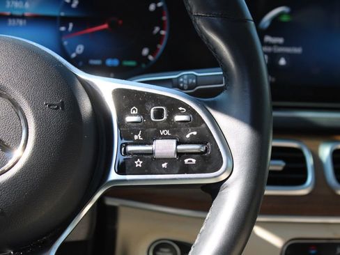 Certified 2023 Mercedes-Benz GLS 450 4MATIC image 17