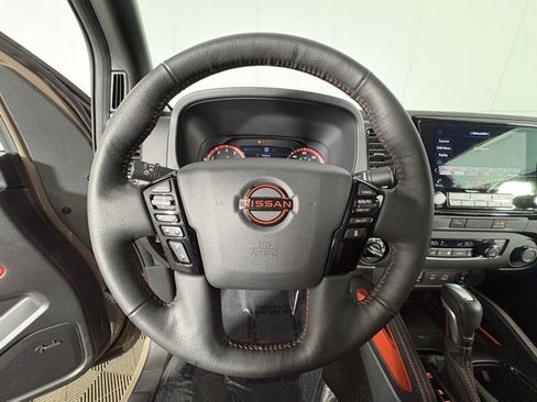 Used 2023 Nissan Frontier PRO-4X w/ Pro-4X Premium Package image 15