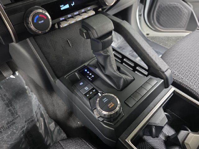 Used 2025 Toyota 4Runner SR5 AWD/4WD image 24