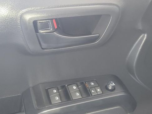 Used 2023 Toyota Tacoma SR AWD/4WD image 8