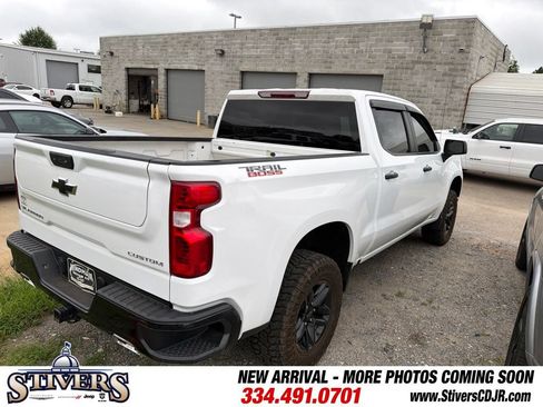 Used 2024 Chevrolet Silverado 1500 Custom Trail Boss AWD/4WD image 9