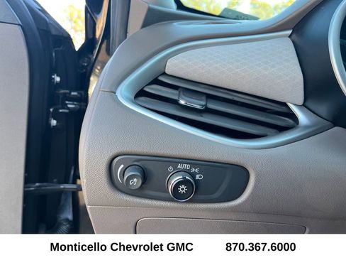 Used 2023 Chevrolet Malibu LT image 20