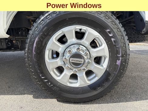 Used 2024 Ford F250 XLT AWD/4WD image 9