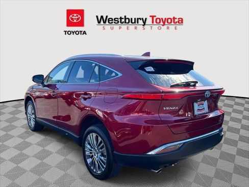 Certified 2021 Toyota Venza XLE w/ Softex Package image 7