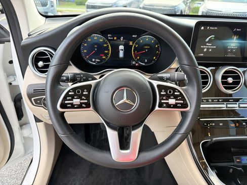 Used 2022 Mercedes-Benz GLC 300 image 21