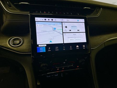 Used 2022 Jeep Grand Cherokee L Limited image 26