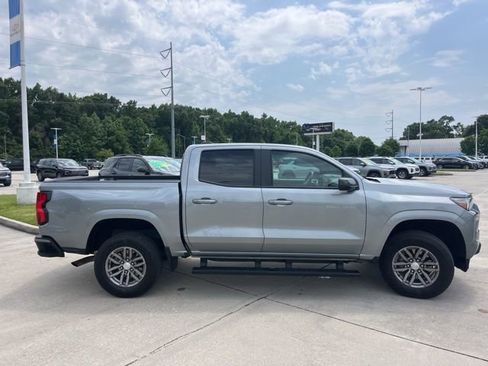 Used 2024 Chevrolet Colorado LT w/ LT Convenience Package RWD image 8