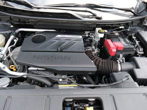 Used 2023 Nissan Rogue S AWD/4WD image 32