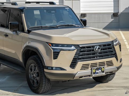 Used 2025 Lexus GX 550 550 Overtrail+ Mark Levinson A w/ Accessory Package (CT) image 26