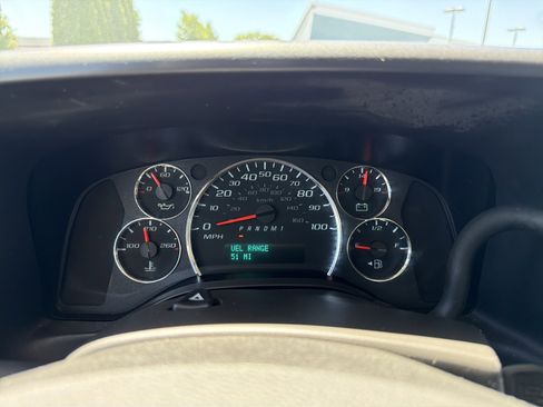 Used 2023 GMC Savana 3500 w/ Power Convenience Package RWD image 19