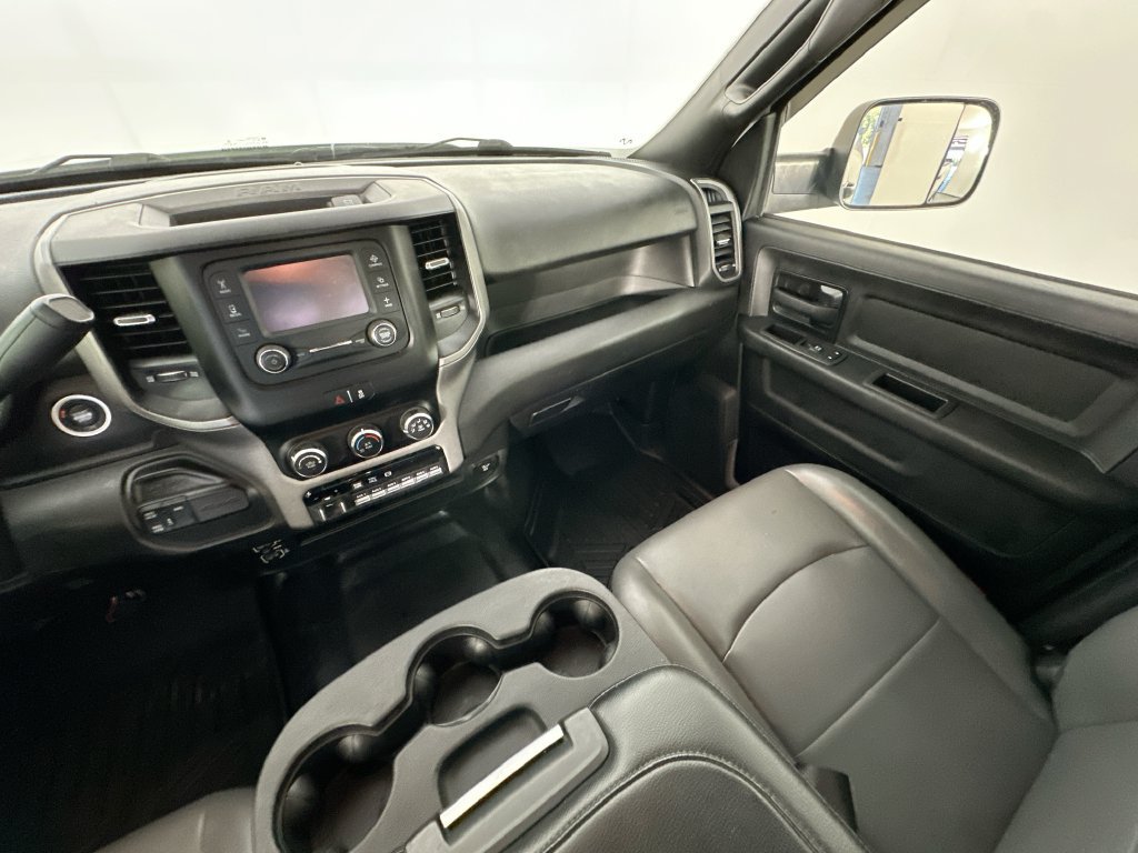 Used 2021 RAM 2500 Tradesman w/ Chrome Appearance Group AWD/4WD image 11