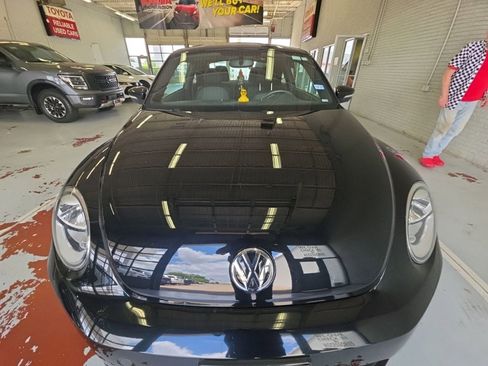 Used 2019 Volkswagen Beetle 2.0T S image 2