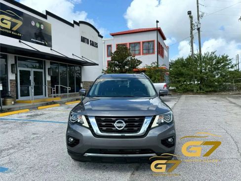 Used 2019 Nissan Pathfinder SL AWD/4WD image 2