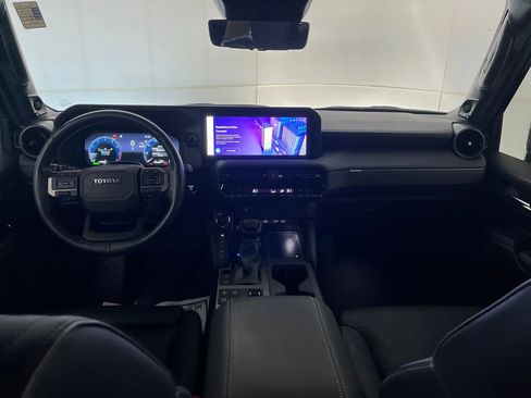 Used 2024 Toyota Land Cruiser image 31