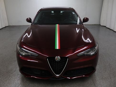 Used 2019 Alfa Romeo Giulia Ti Sport w/ Quick Order Package 22U Sport RWD image 2