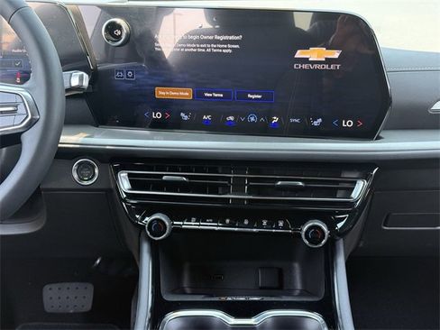 New 2026 Chevrolet Traverse LT w/ Driver Confidence Package image 15