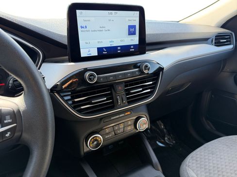 Certified 2022 Ford Escape SE FWD image 12