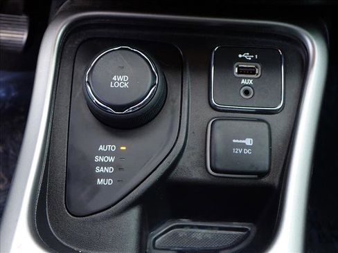 Used 2019 Jeep Compass Sport w/ Tech Group image 18