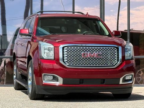 Used 2016 GMC Yukon Denali w/ Open Road Package image 18
