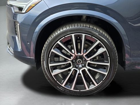 New 2026 Volvo XC90 B6 Plus w/ Protection Package Premier AWD/4WD image 30