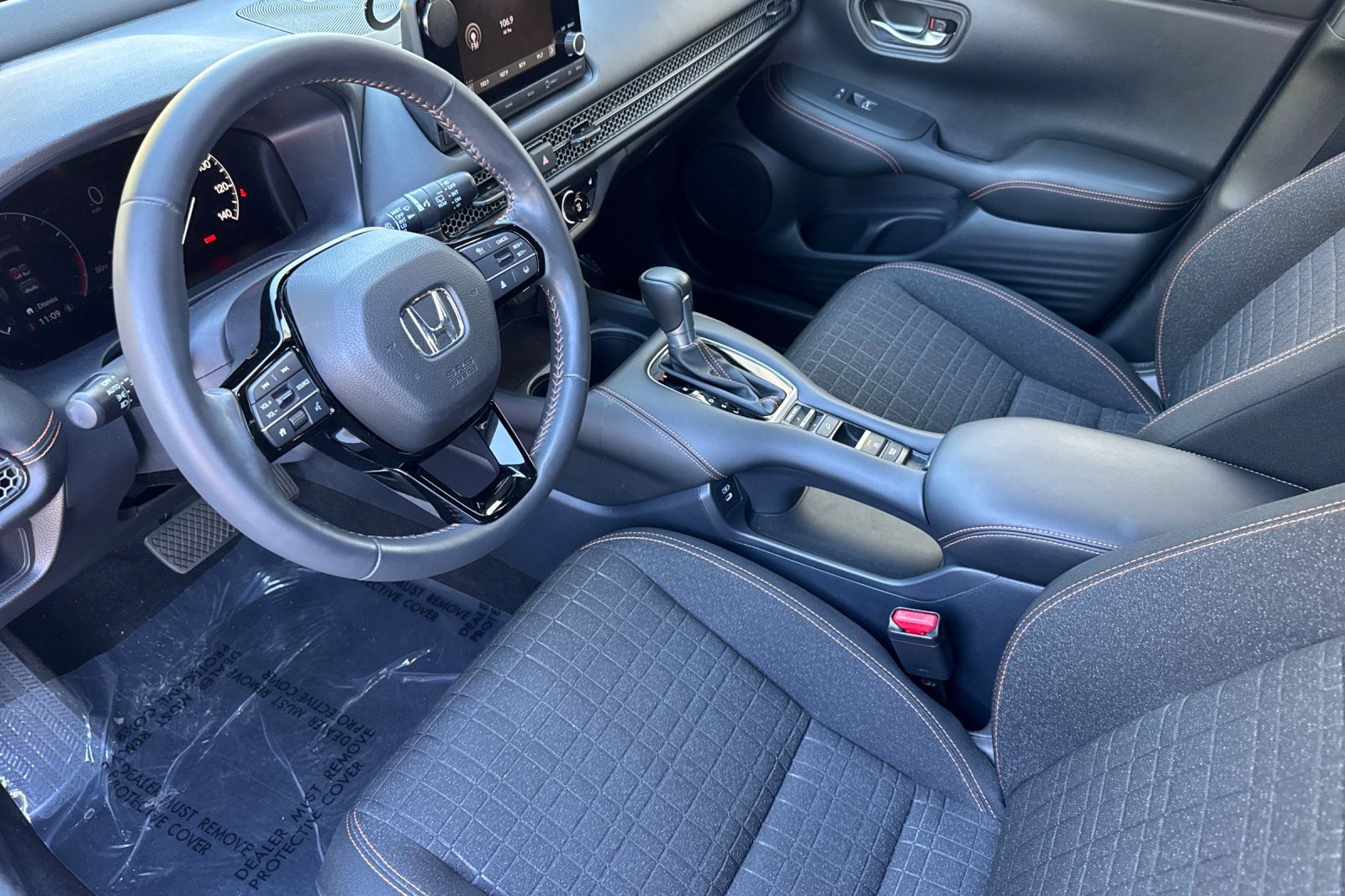 Used 2025 Honda HR-V Sport image 4