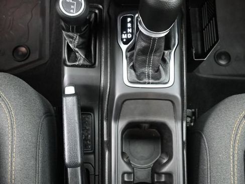 Used 2025 Jeep Gladiator Sport AWD/4WD image 20