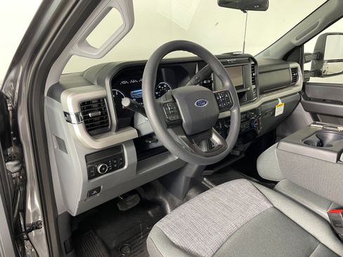 New 2026 Ford F350 XLT image 2