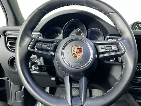 Used 2024 Porsche Macan w/ Premium Plus Package AWD/4WD image 11