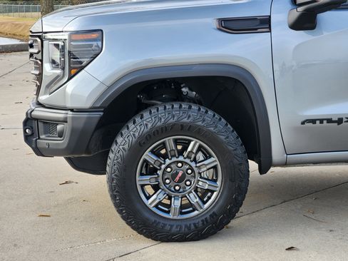 Certified 2024 GMC Sierra 1500 AT4X image 8