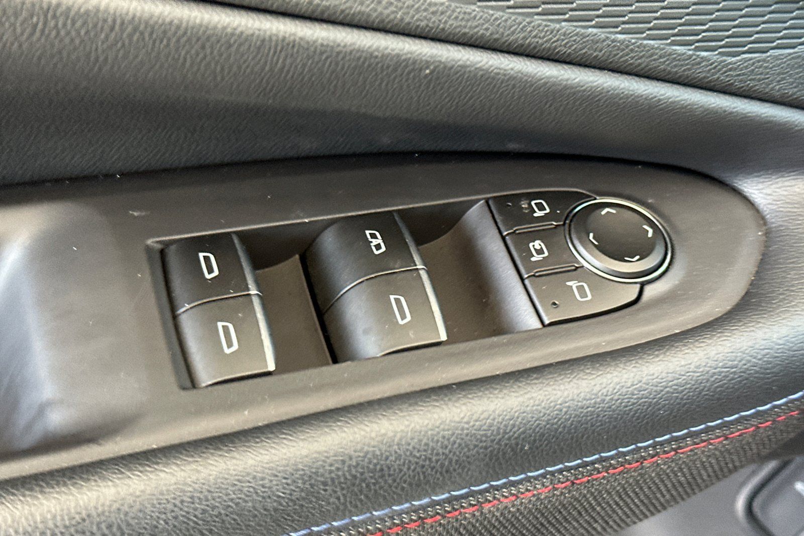 Used 2024 Chevrolet Blazer EV RS AWD/4WD image 12
