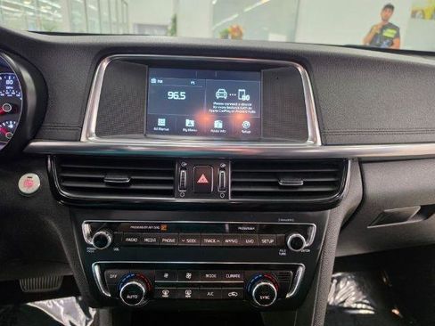 Used 2017 Kia Optima EX FWD image 16