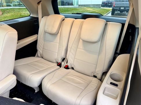 Used 2022 Mercedes-Benz GLS 450 4MATIC image 11